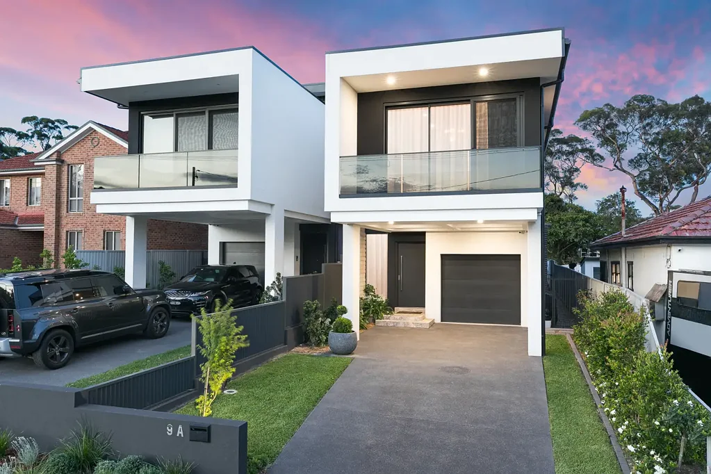 Yowie Bay 4房 Yowie Bay宁静角落 双拼奢居 Miele厨电 加热泳池 无缝过渡 家人友好 NORTH FACING FAMILY LIVING IN PEACEFUL YOWIE BAY