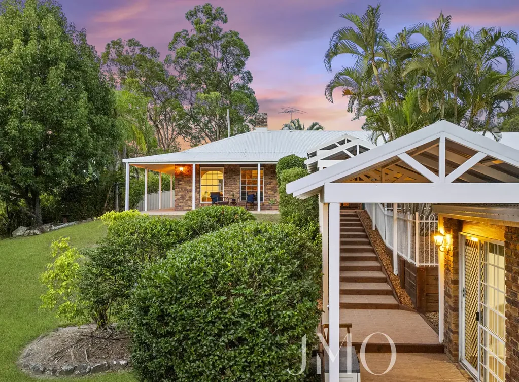 Pimpama 4غرفة نوم Tranquil Family Sanctuary in Pimpama, Multiple Living Zones, Pool & Room to Grow