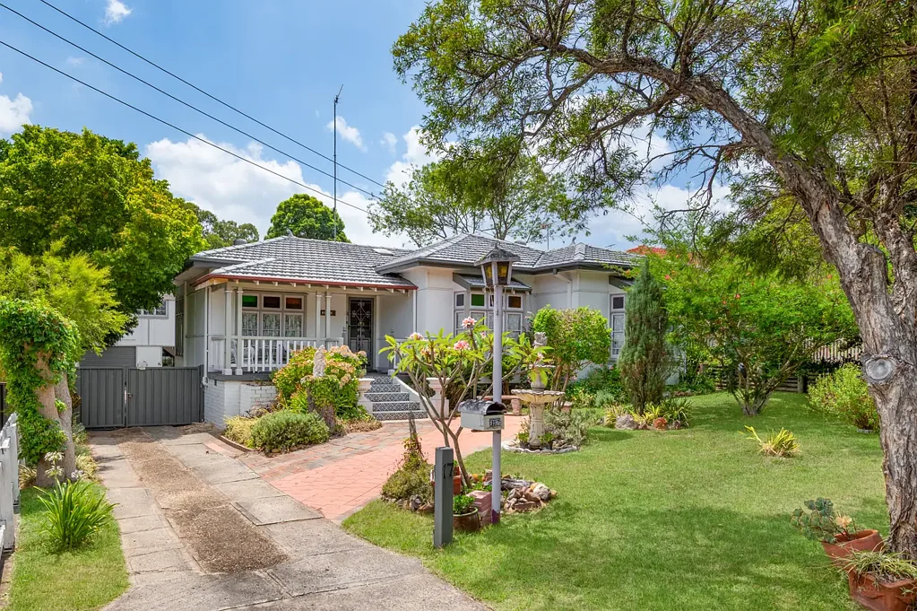 17 Woronora Avenue, Leumeah, NSW 2560