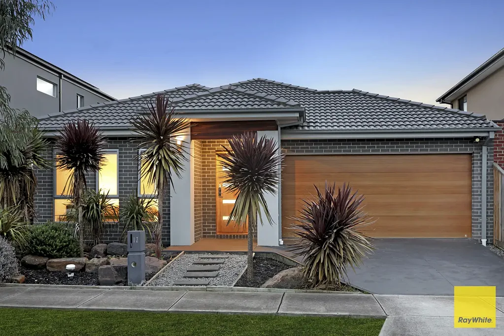 Mernda 4房  Stylish, Spacious with Two Living Zones Ready to Move Straight In