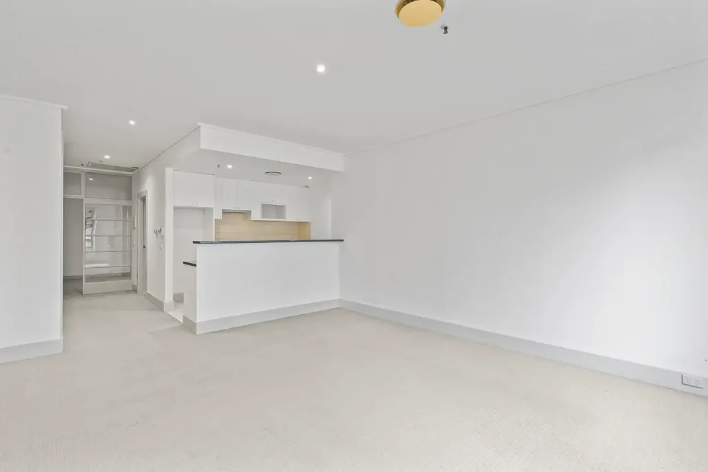 DEVA - 1-Bedroom Apartment in Prime Location