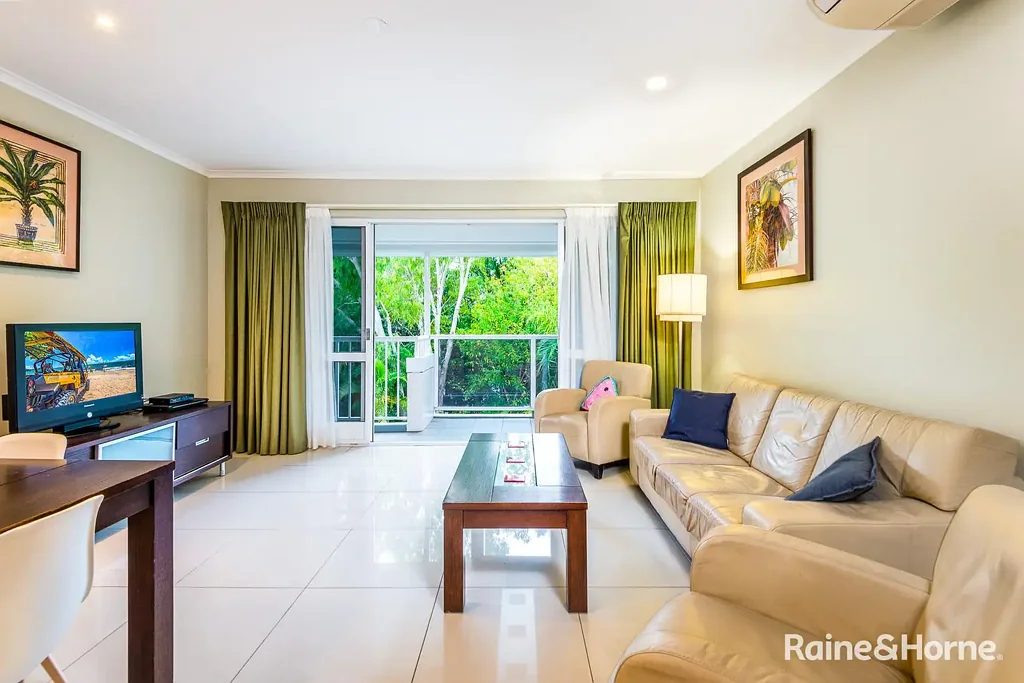 RESORT STYLE LIVING IN PALM COVE