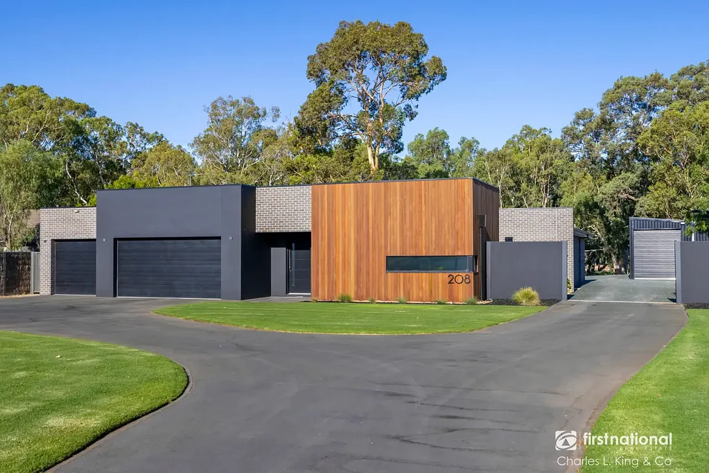 208 Wharparilla Drive, Echuca, VIC 3564