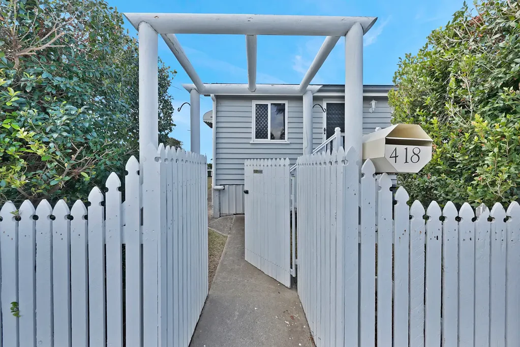 West Mackay 2房  CHARACTER, POTENTIAL & POSITION - A WEST MACKAY OPPORTUNITY!
