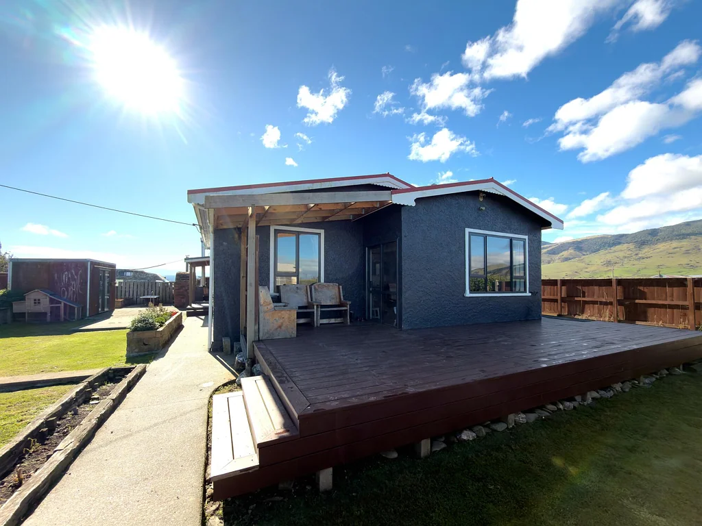 Waikaia Private Rural Living with Style, Comfort & Entertaining Appeal