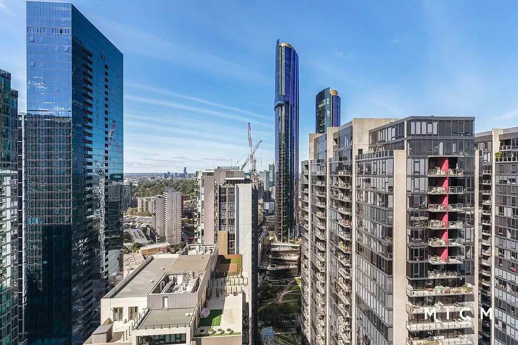 Southbank 1房 设计师公寓 33层高瞰景 城市天际线 河湾碧波 石制厨房 开放式空间 礼宾服务 恒温泳池 Spacious Southbank Sanctuary with Picturesque Views
