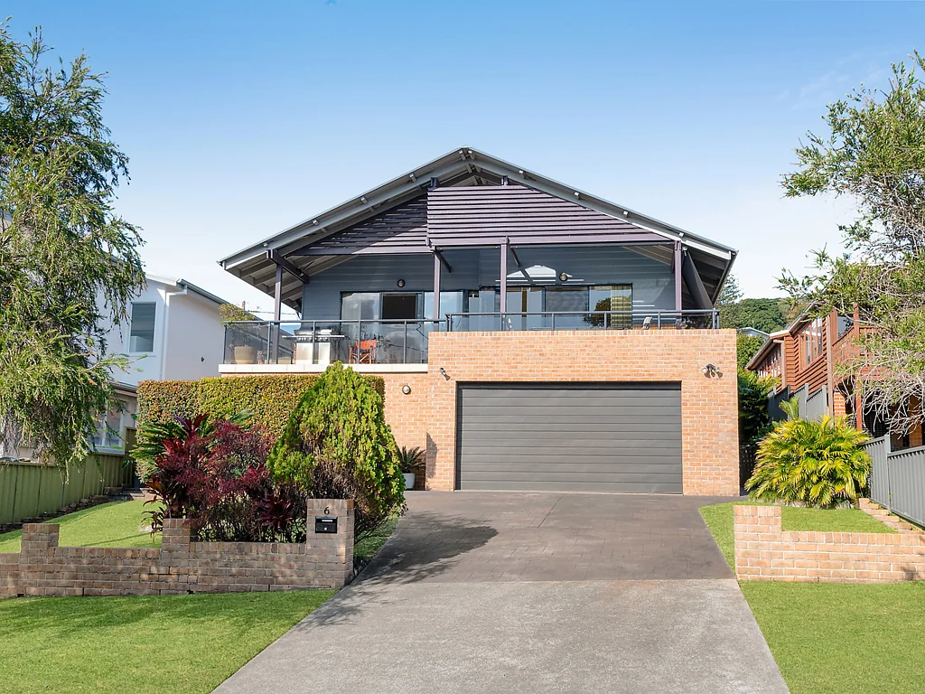6 May Street, Crescent Head, NSW 2440