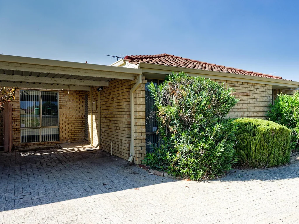 2 X 1 UNIT IN ROCKINGHAM!