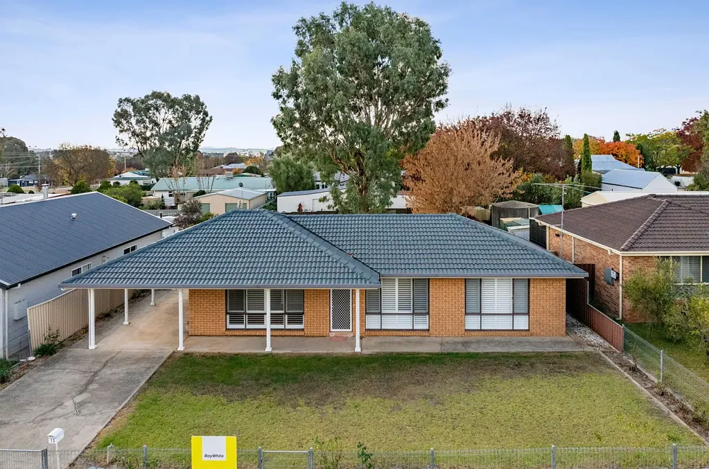 13 New Street, Boorowa, NSW 2586