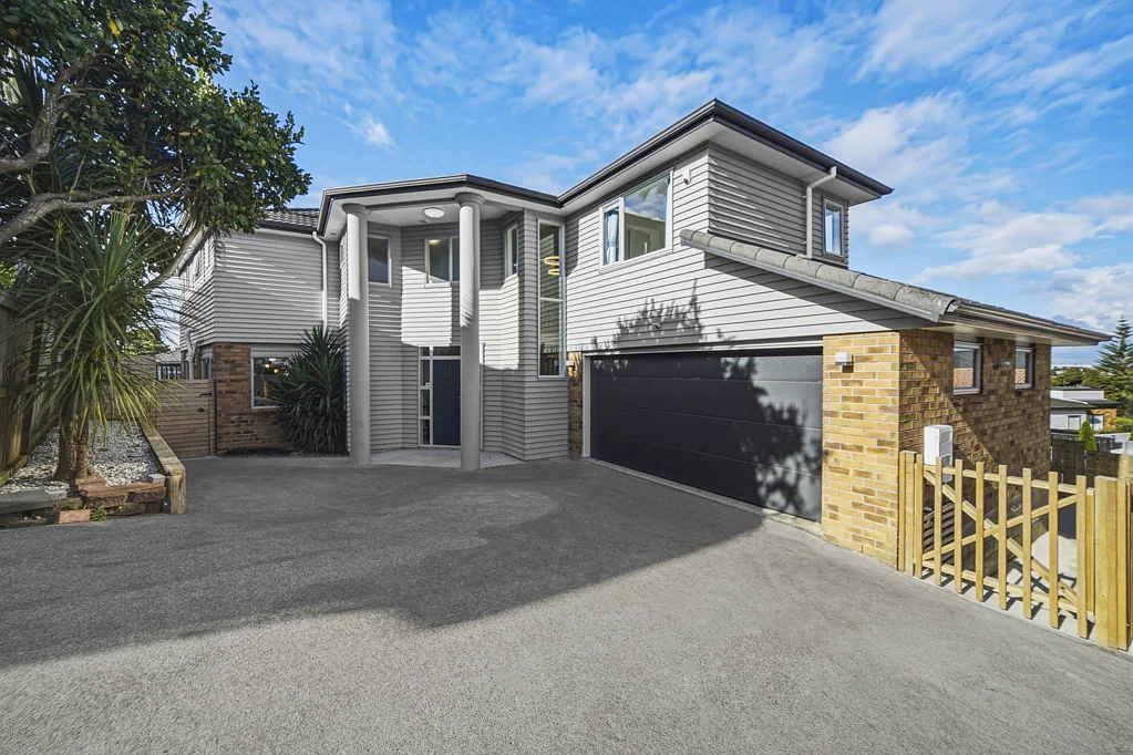 27A Lyttelton Avenue, Forrest Hill, North Shore City, Auckland