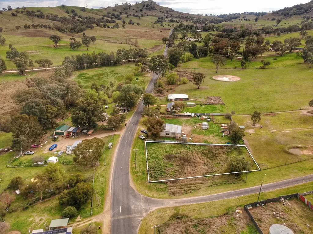 Darbys Falls  Corner Block Ready to Build on