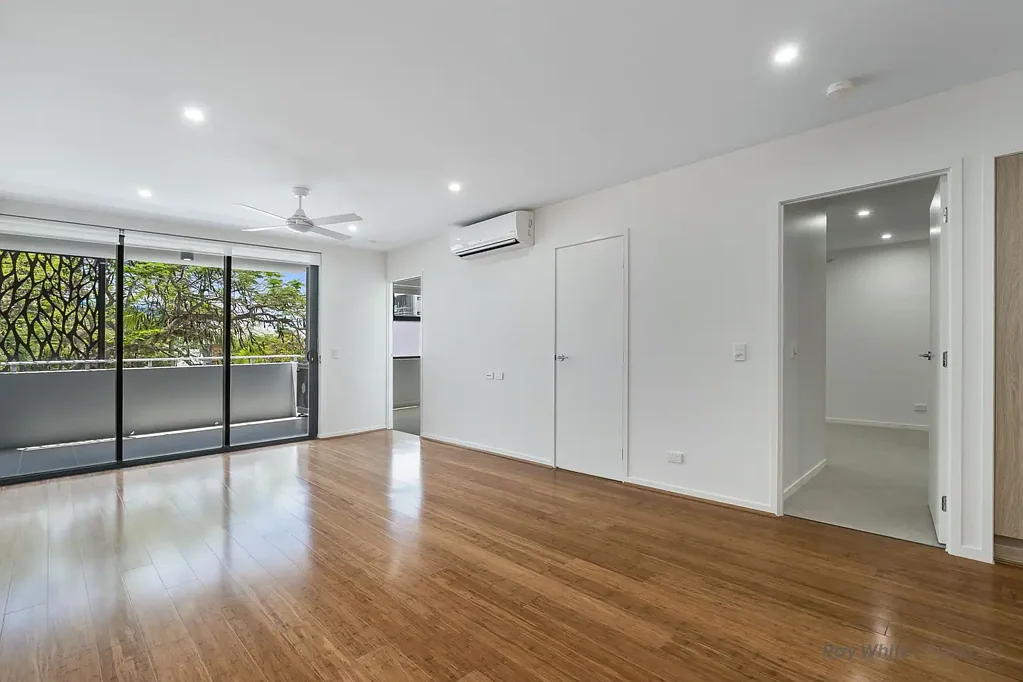 MODERN APARTMENT IN A CONVENIENT LOCATION