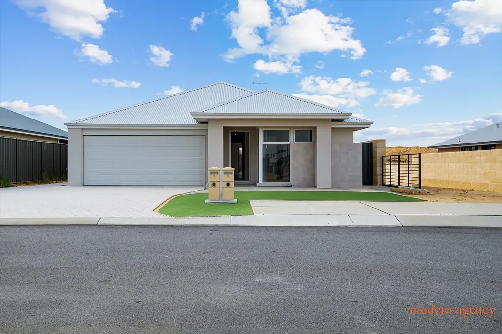 "Charming Yanchep Home for Rent - Experience Tranquil Living by the Coast!"