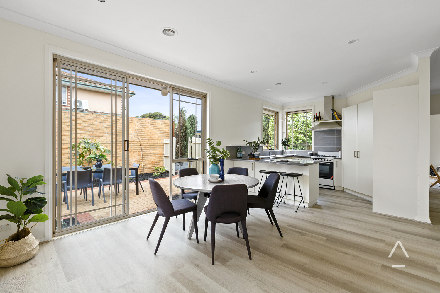 4 WOLSLEY ST, BENTLEIGH VIC 3204, 0 habitaciones, 0 baños, Unit