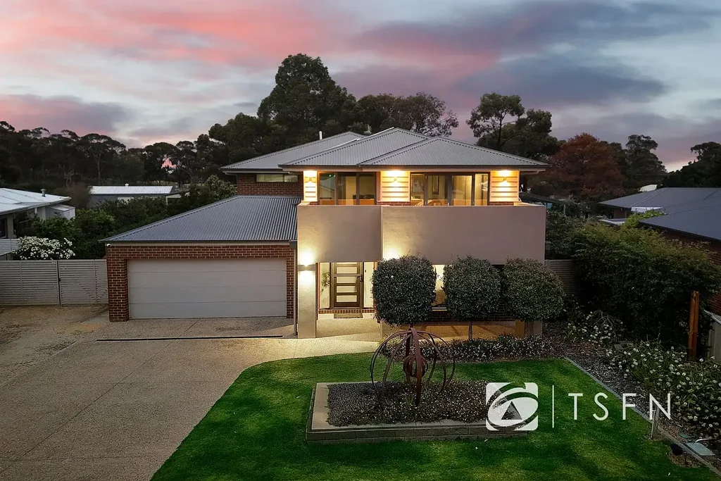 16 Regent Street, Strathfieldsaye, VIC 3551