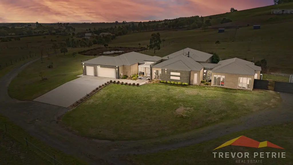 Durham Lead  Amazing Views - Spacious With Luxury Living