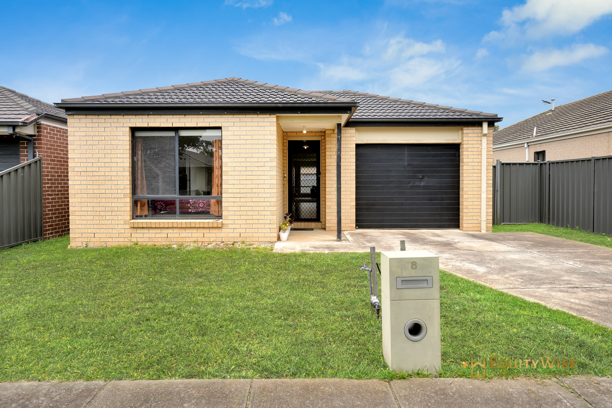 8 GUNYONG CR, MANOR LAKES VIC 3024, 0房, 0浴, House