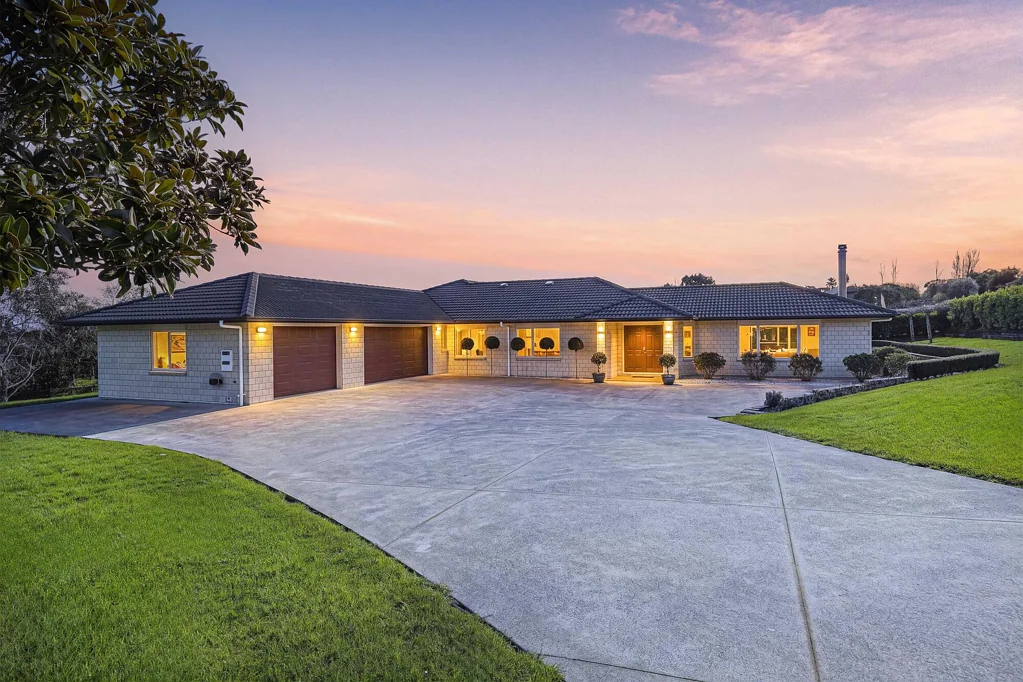 Kumeu 4બેડરૂમ Refined Country Living