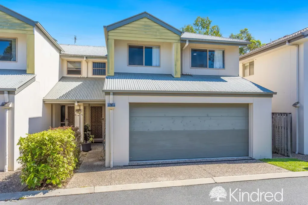 North Lakes 3房 North Lakes便捷生活 现代舒适布局 优质电器设备 私人户外露台 步行可达学校公园 Low-Maintenance Living in the Heart of North Lakes