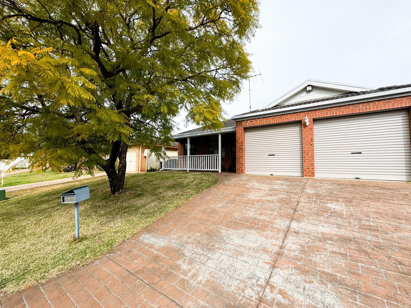 8 MUIRFIELD CR, GLENMORE PARK NSW 2745, 0 rūma, 0 rūma horoi, House