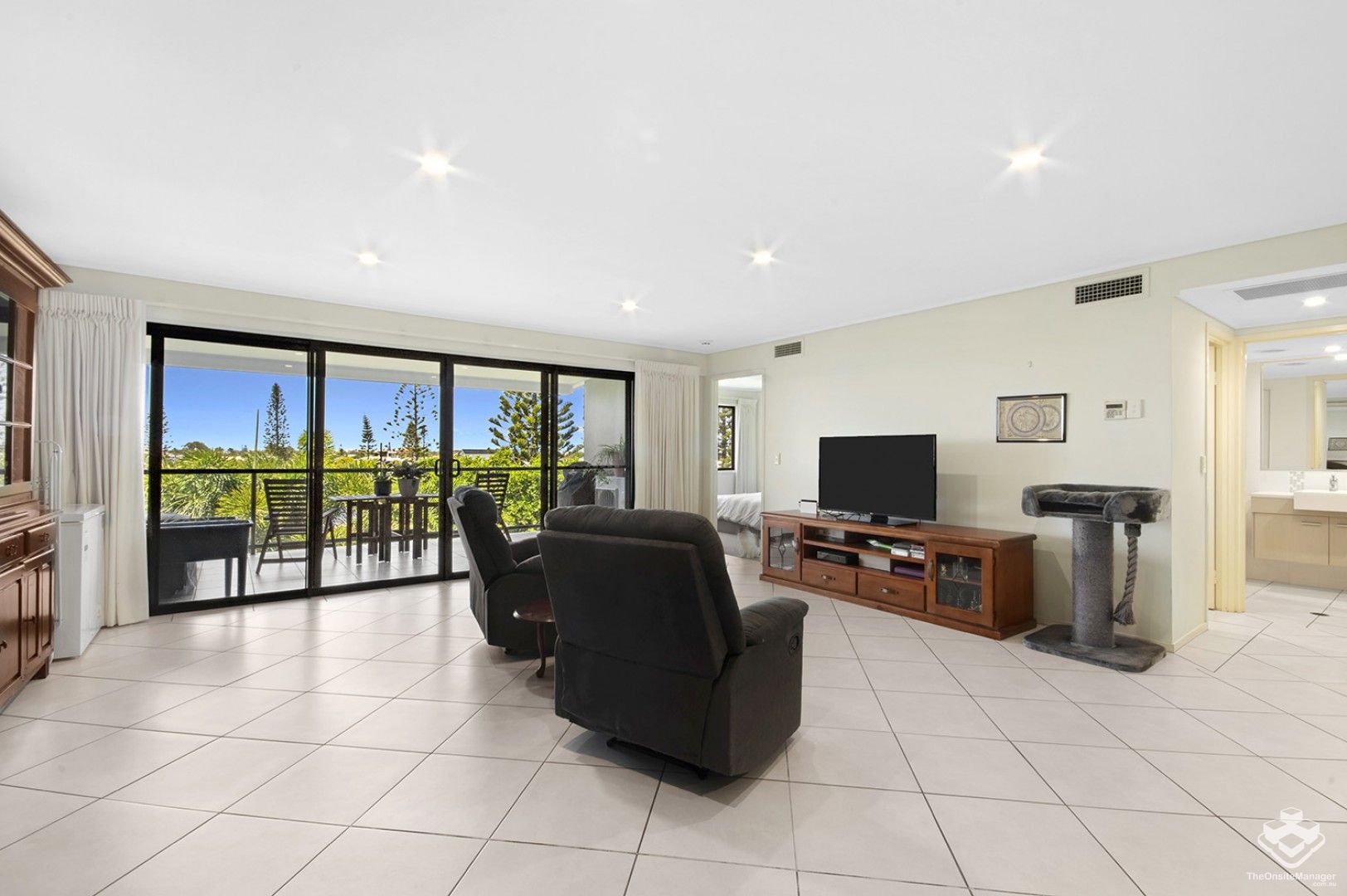 THE CARIBBEAN KAWANA ISLAND UNIT 61 4 GRAND PDE, PARREARRA QLD 4575, 0部屋, 0バスルーム, Unit