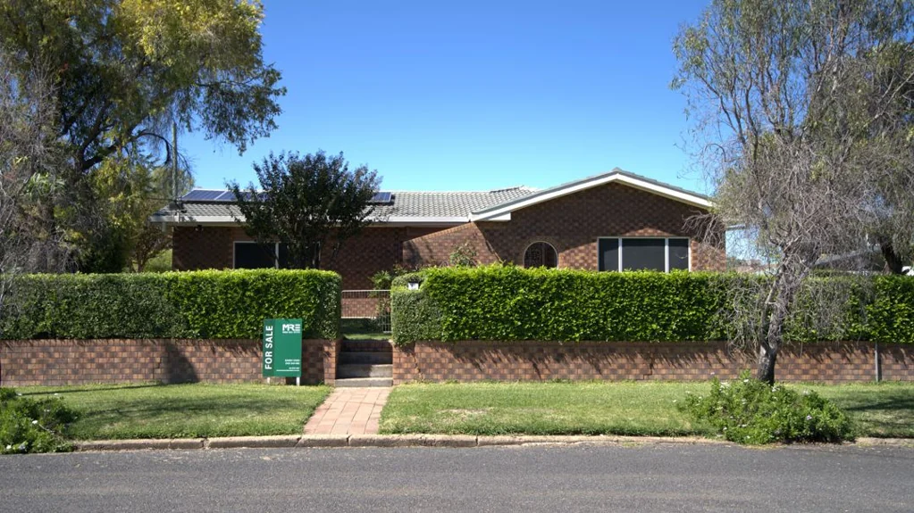 Moree 4 Bedroom Nestled in Premier Location Near Golf Club