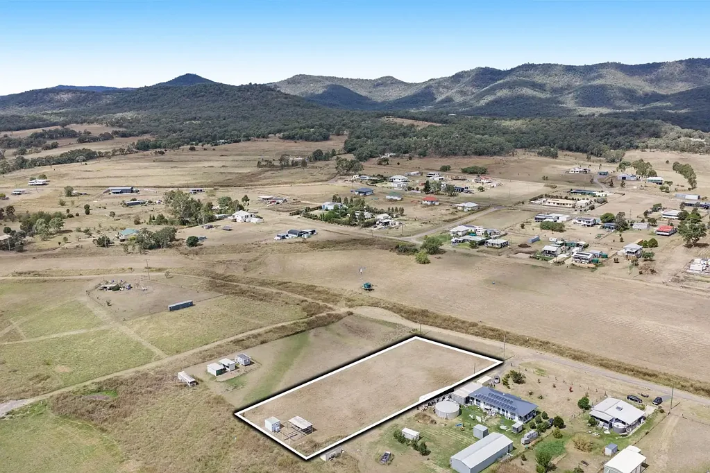 Maryvale Build your dream home in scenic Maryvale!