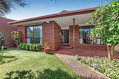 1/10 Hall Street, Mckinnon, VIC 3204, 3 slaapkamers, 2 badkamers, Unit