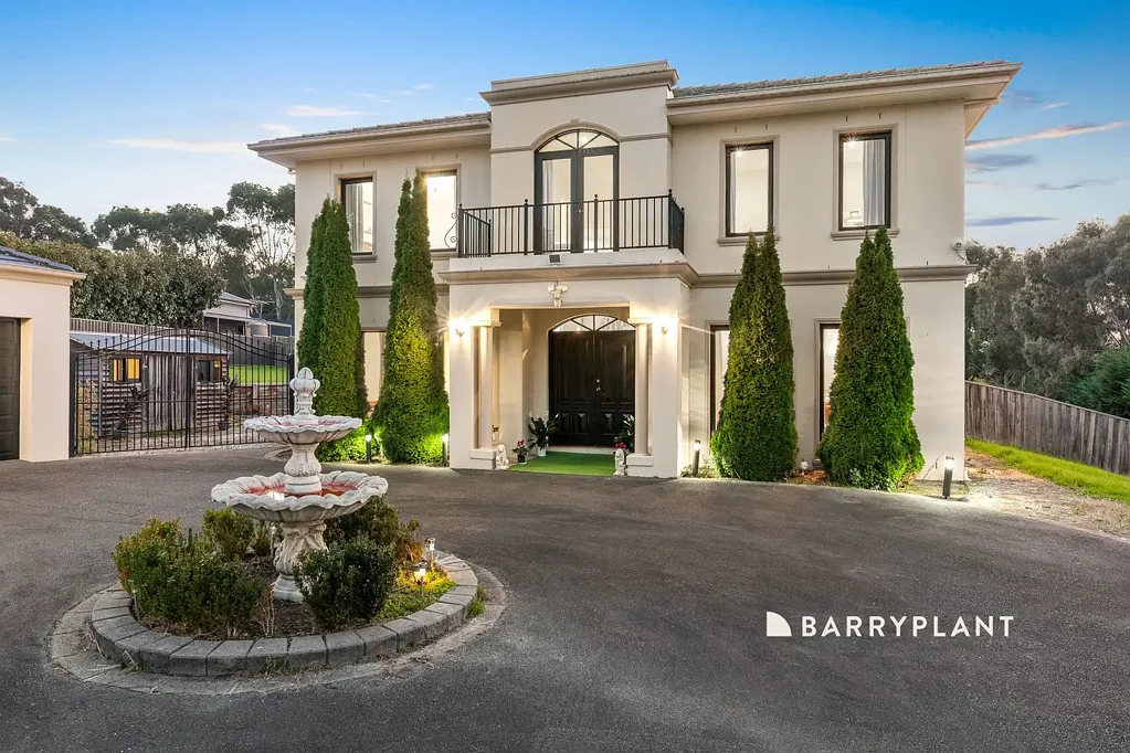 Narre Warren North 6Zimmer Your Sanctuary Awaits!