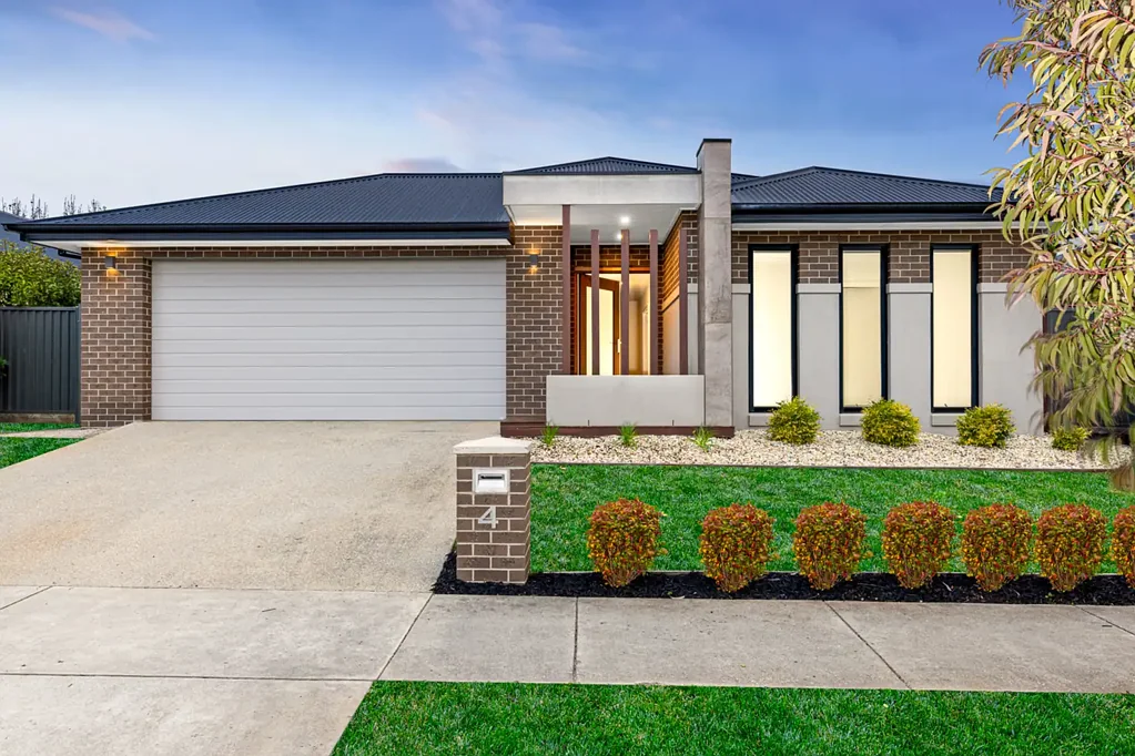 4 Eleanor Drive, Lucas, VIC 3350