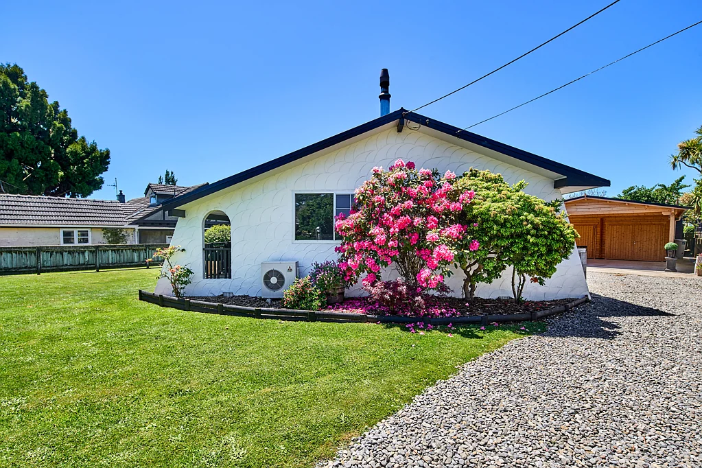 Maymorn 3ਬੈੱਡਰੂਮ Where Country Calm Meets Everyday Comfort