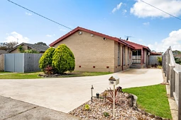 18 Ranger Court, Whittington