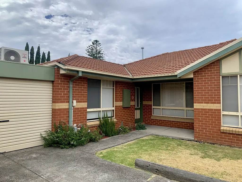 Spacious Two-Bedroom Unit with Lock-Up Garage in Prime Reservoir Location