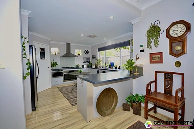 10 Rushbrooke Drive, Wellard, WA 6170, 4 Bedrooms, 2 Bathrooms, House