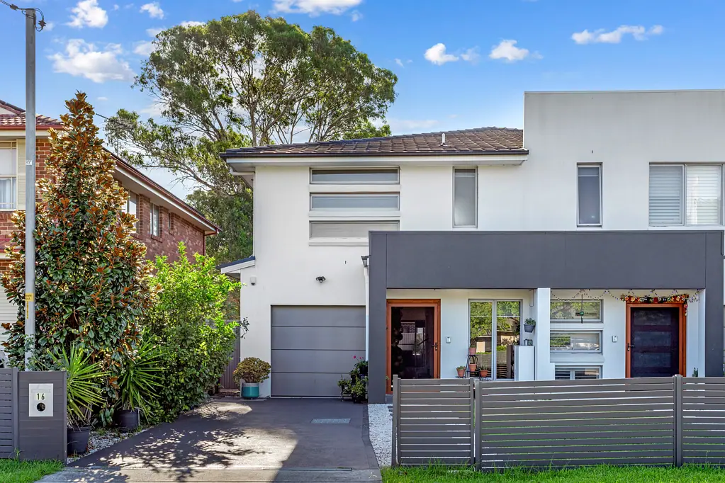 16 Budgeree Road, Toongabbie, NSW 2146