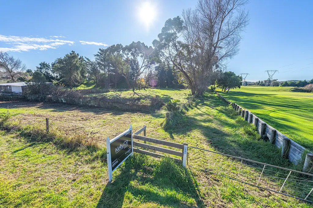 Otaki GLORIOUS HECTARE - NO COVENANTS