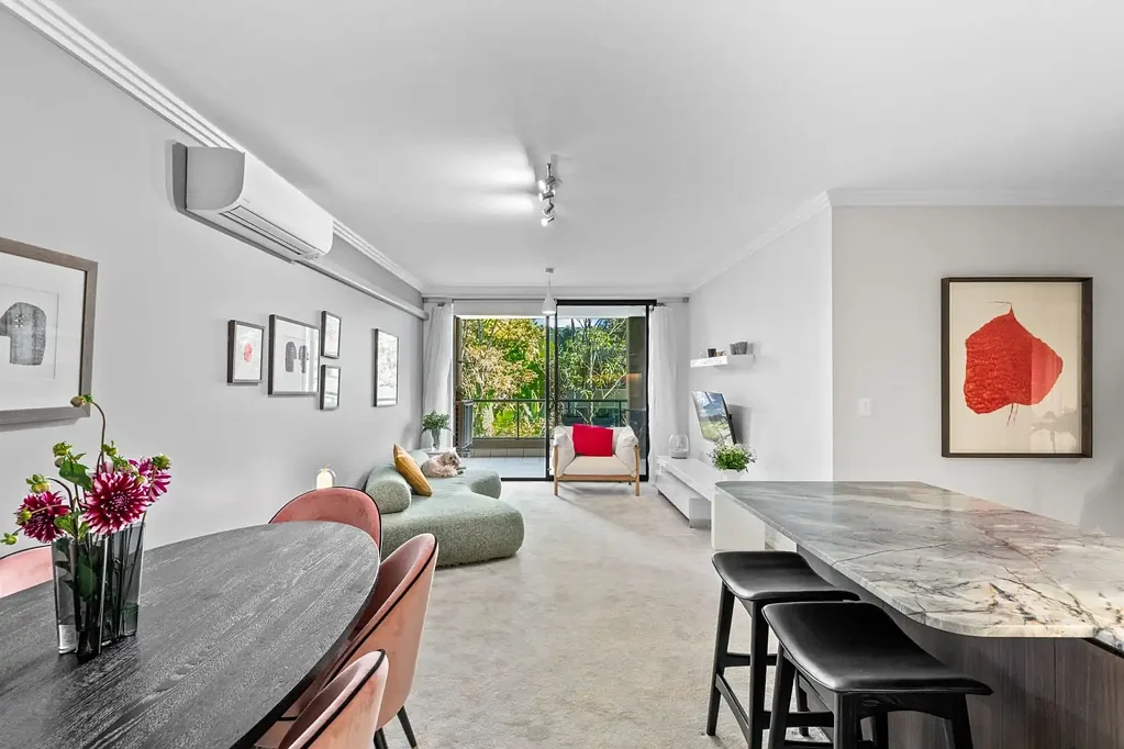 Erskineville 2 Slaapkamer 112sqm Designer two bedroom home w/ oversized balcony + parking