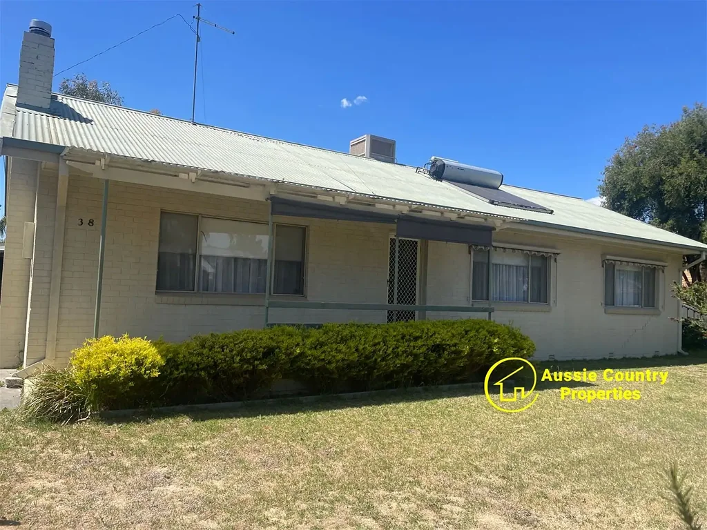 38 Cobram Street, Berrigan, NSW 2712