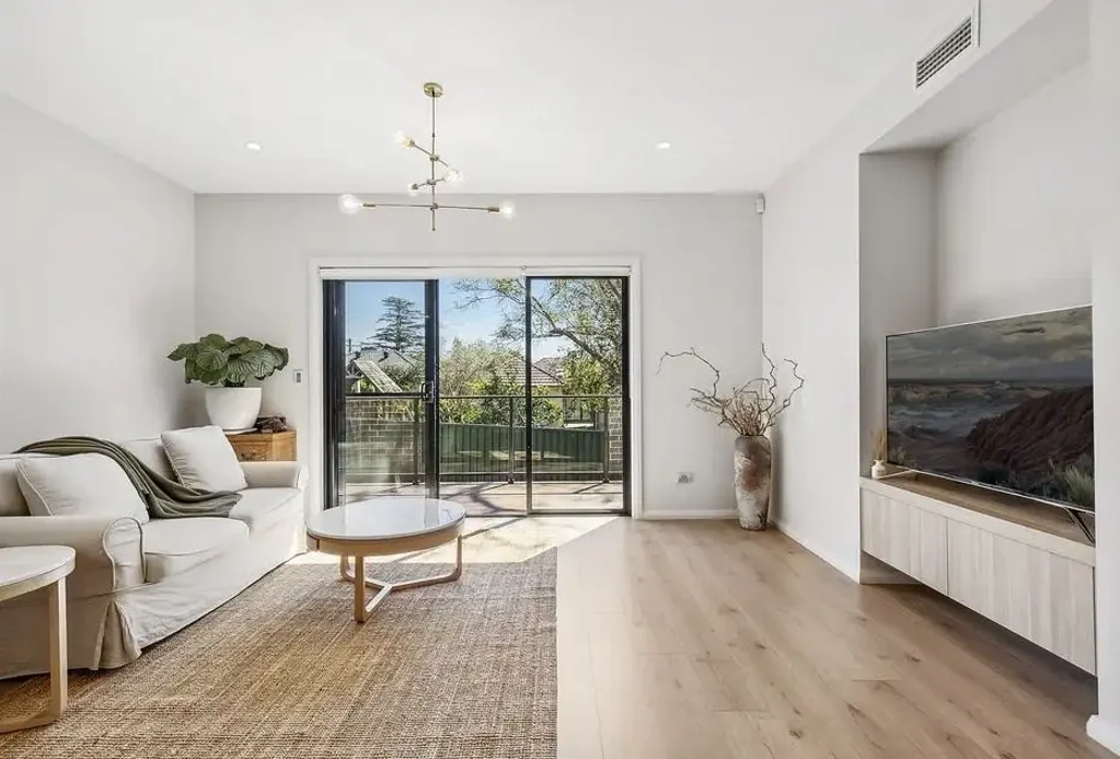 Bright| Comfort| Premium lifestyle Rare 3 Bedder + Study Villa Family Home