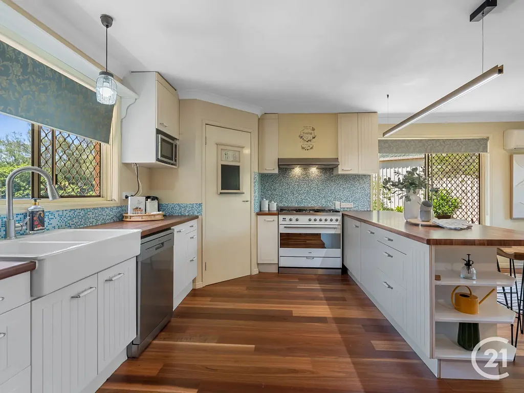 Barellan Point 6房  撤退于6677平方米 + 老奶奶公寓  RETREAT ON 6677SQM + GRANNY FLAT