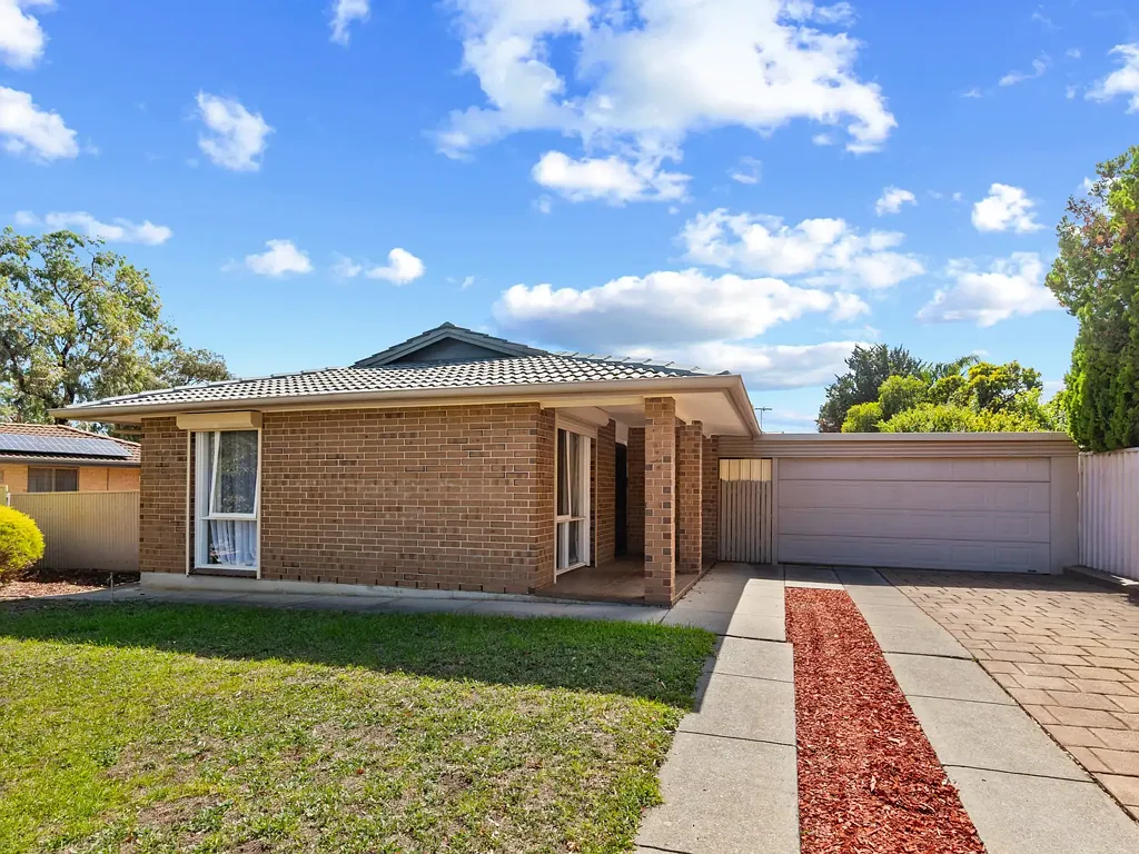 35 Parramatta Drive, Morphett Vale, SA 5162