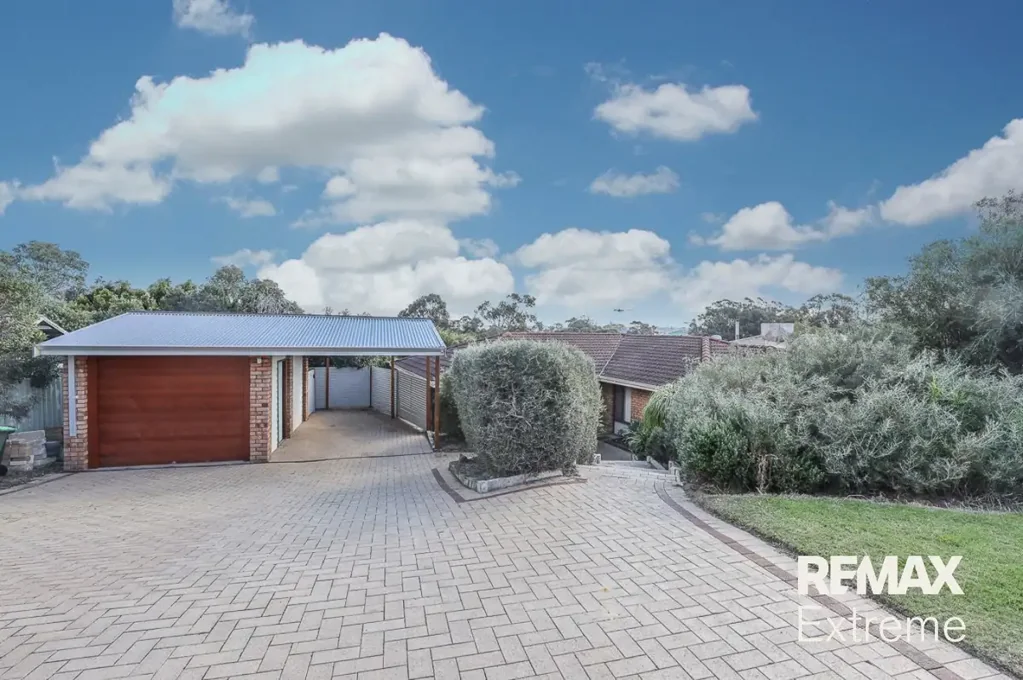Light & Bright Spacious Home * 6 month lease*