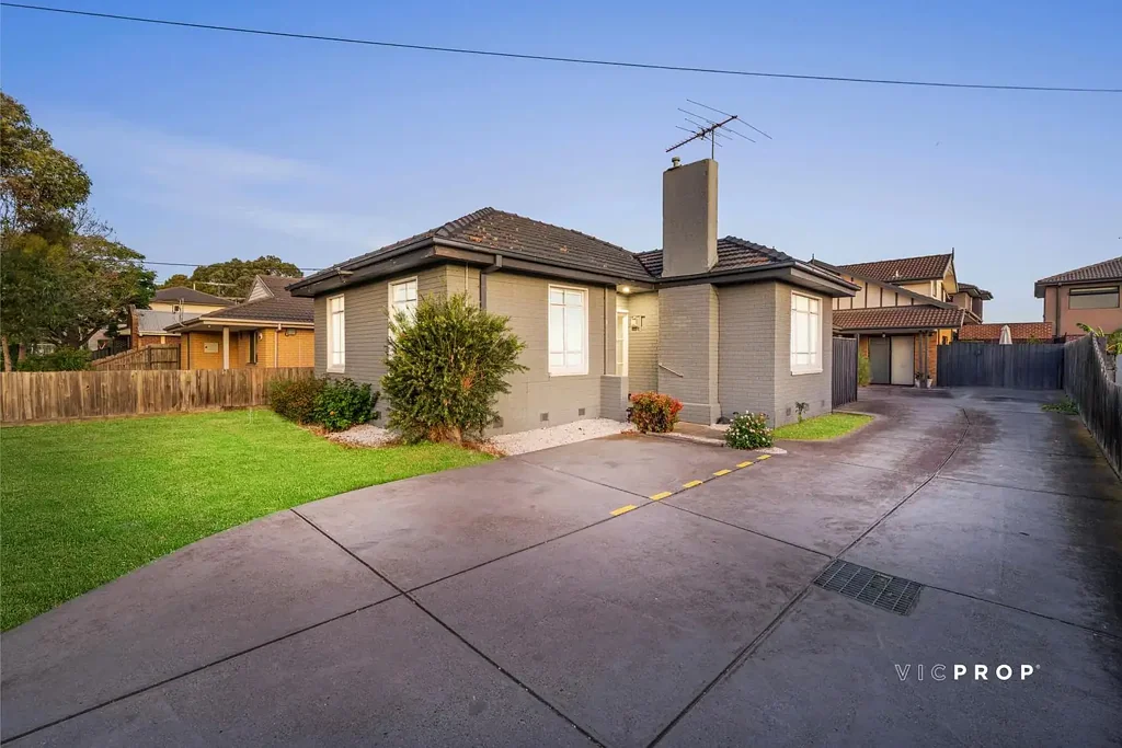 1/7 Bernard Street, Maidstone, VIC 3012