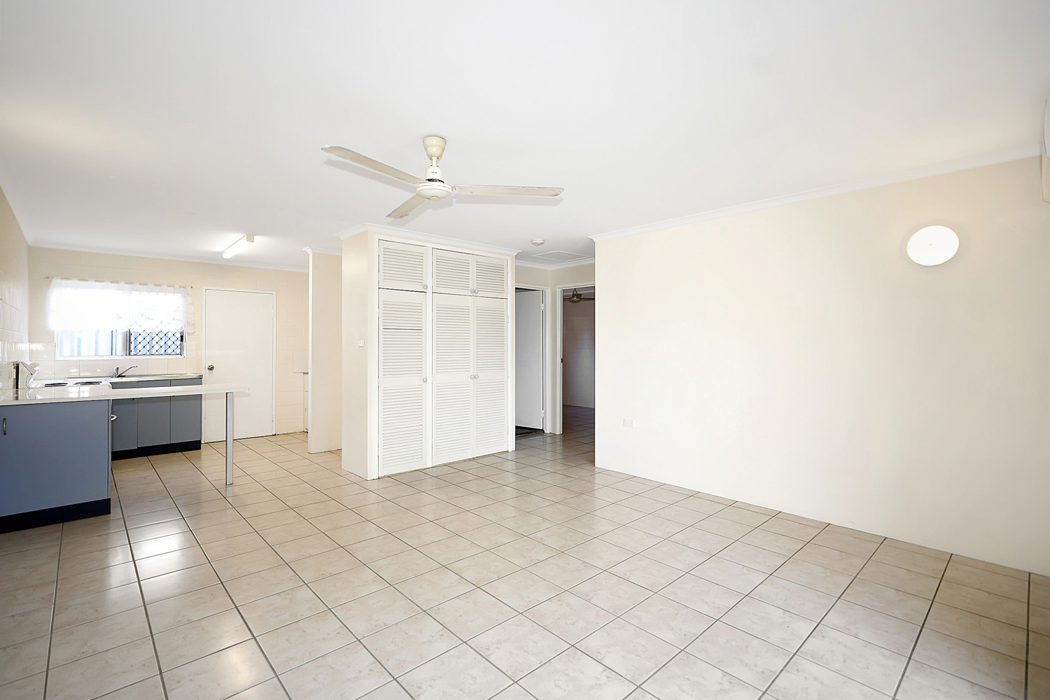 PALM VILLA UNIT 17 473-479 MCCOOMBE ST, MOOROOBOOL QLD 4870, 0 غرف, 0 حمامات, Unit