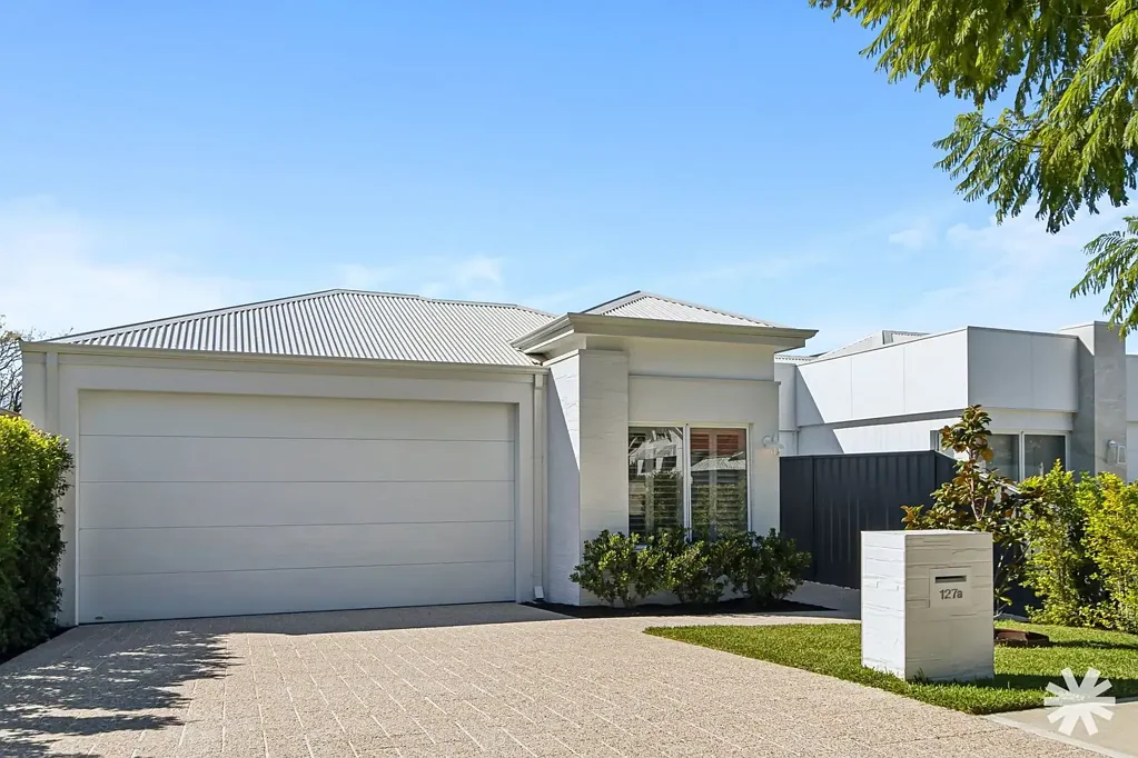 Rivervale 4ਬੈੱਡਰੂਮ HAMPTONS INSPIRED LUXURY WITH IMPECCABLE DESIGN