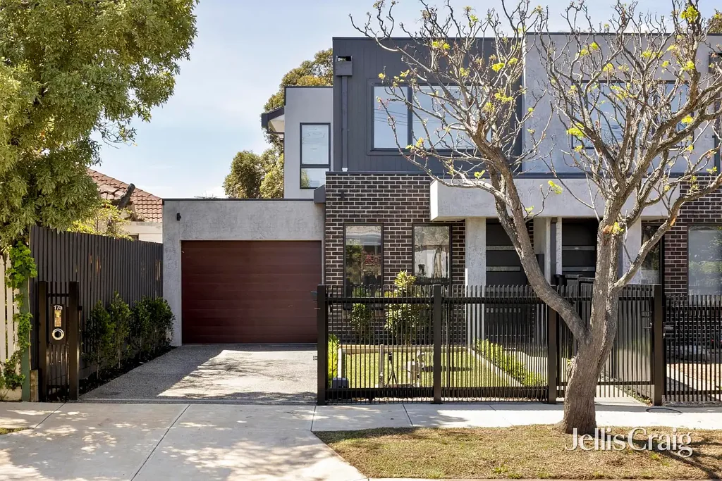 Bentleigh East 4બેડરૂમ Designer family finesse on Yarra Yarra