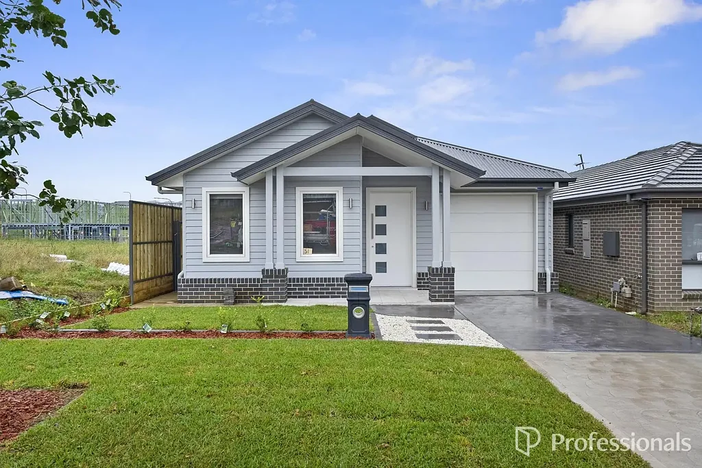 Single Level Home in Box Hill