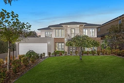 24 Irving Street, Mount Waverley