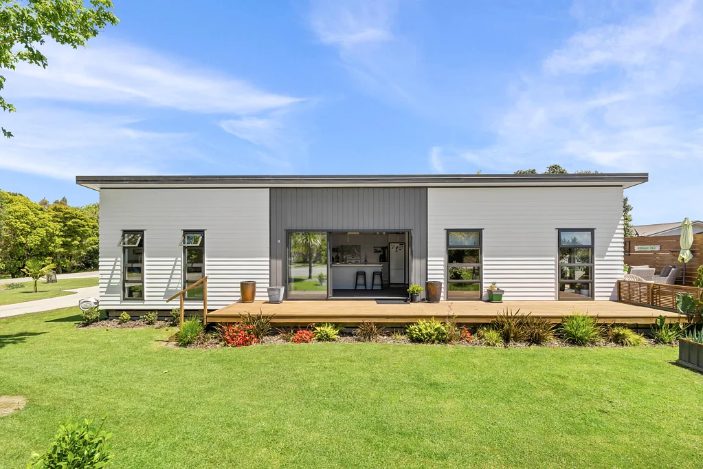 Mangawhai Heads 4Habitaciones Coastal living with income upside
