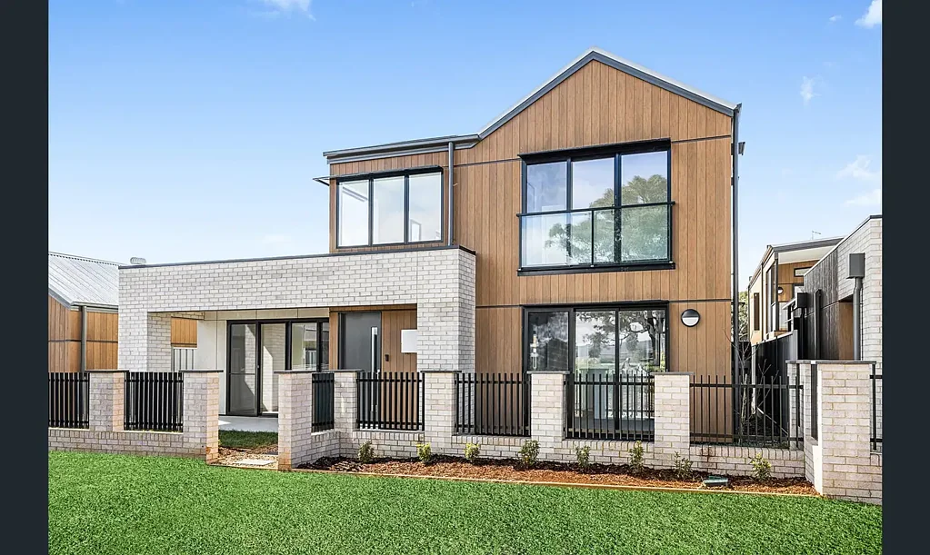 Strathnairn 4房  Premium living with park at your door!